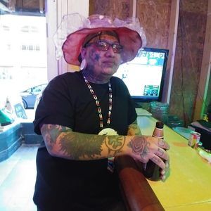 Meet your Posher, Hé